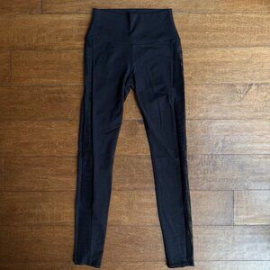 Alo Yoga Black Mesh Panel Leggings – Size XS